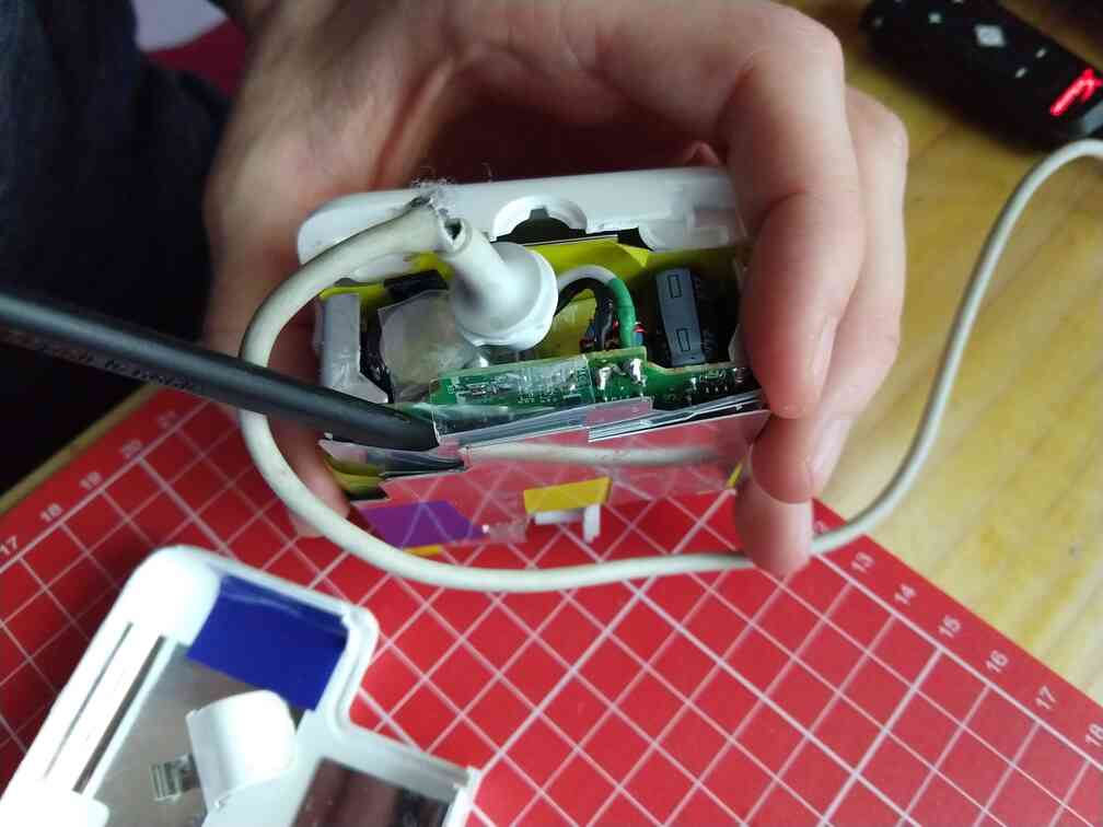 macbook_charger